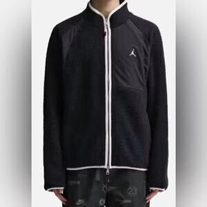 Jordan Essentials men’s Full-Zip Winter Fleece jacket in black size medium